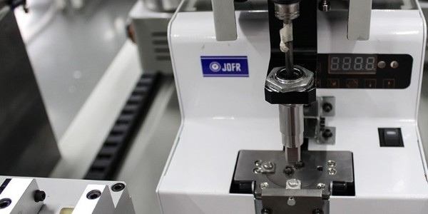 手持式螺絲機(jī)的特點(diǎn)(手持式螺絲機(jī)具有哪些優(yōu)勢) 手持式螺絲機(jī)的特點(diǎn)(手持式螺絲機(jī)具有哪些優(yōu)勢)